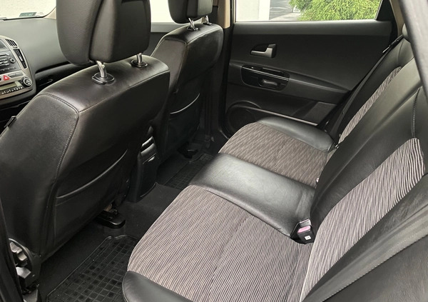 Kia Ceed cena 23900 przebieg: 133000, rok produkcji 2008 z Oświęcim małe 254